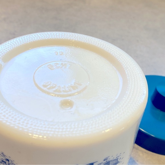 VINTAGE Dutch milk / opaline glass jar - Picture 5 of 6